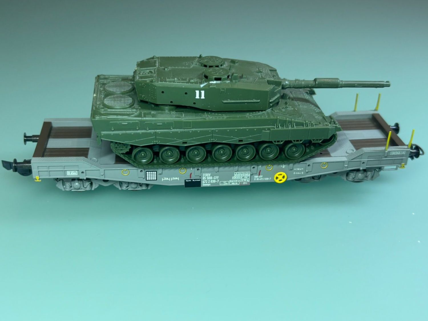 Roco Modellini di ferrovie: SBB CFF Panzertransportwg mit Leopard II Schweizer Armee – Usato da Sion venduto da lol_98vj 8