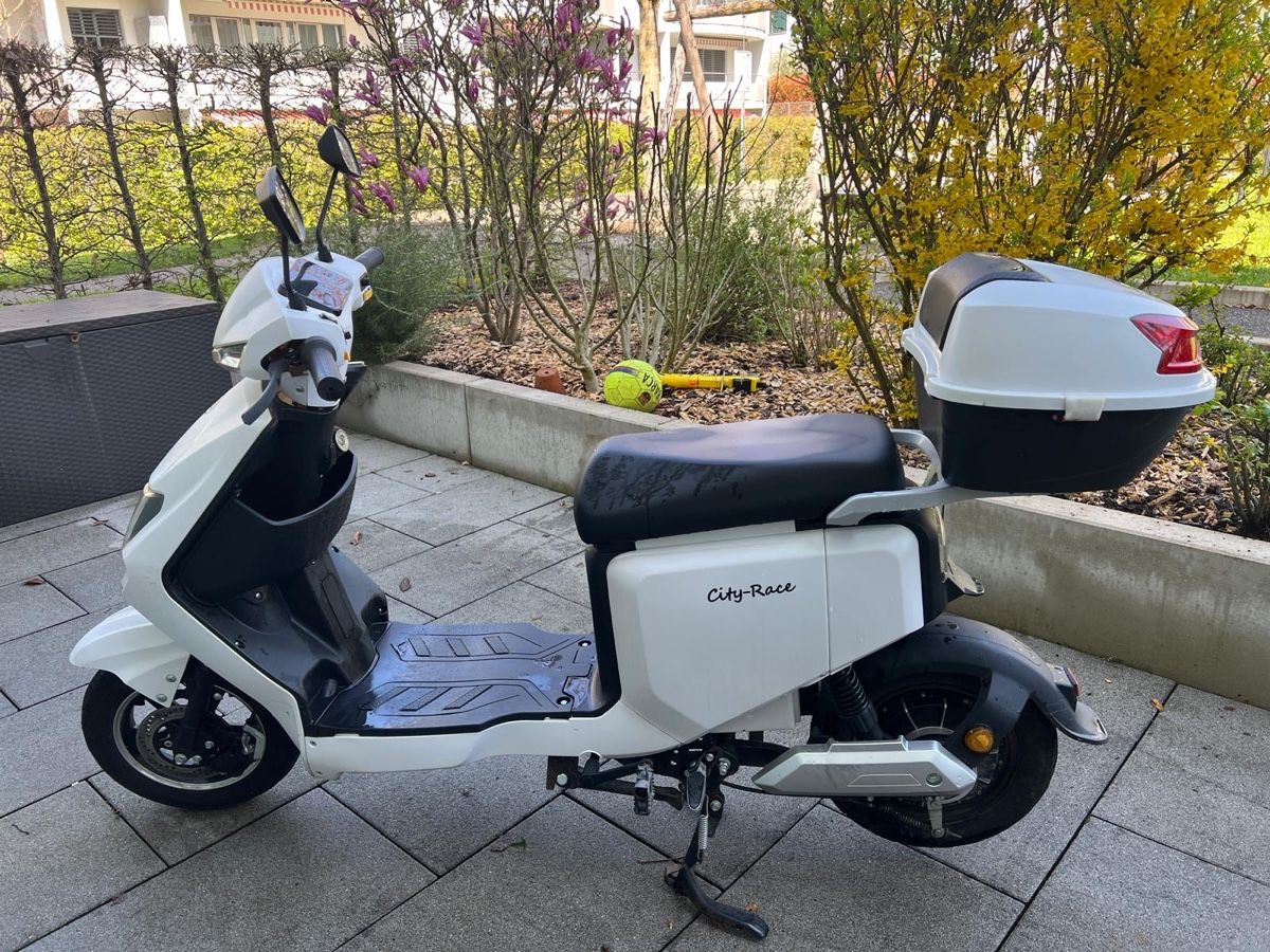 Elektromobile: E-City-Roller – Gebraucht aus Steinhausen von den_9rkv