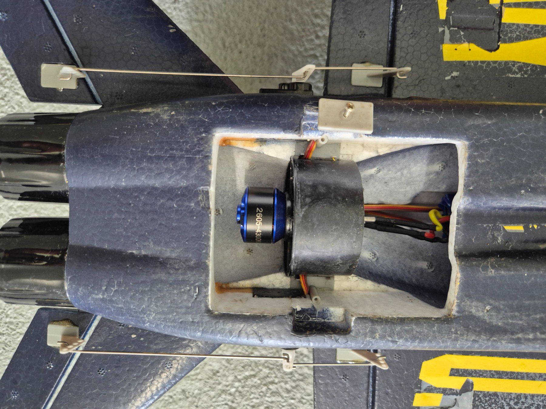 Kits de montage: Jet-Modellflugzeug F/A 18 – D'occasion à Domat Ems par tchnesa 2