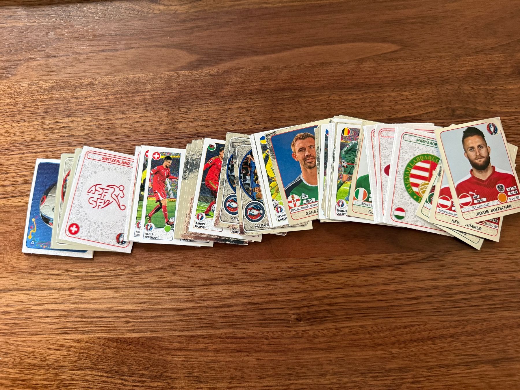 Panini Sammelbilder & Trading cards: Panini Euro 2016 - Single Sticker - View List – Gebraucht aus Chiggiogna von TheLegend88