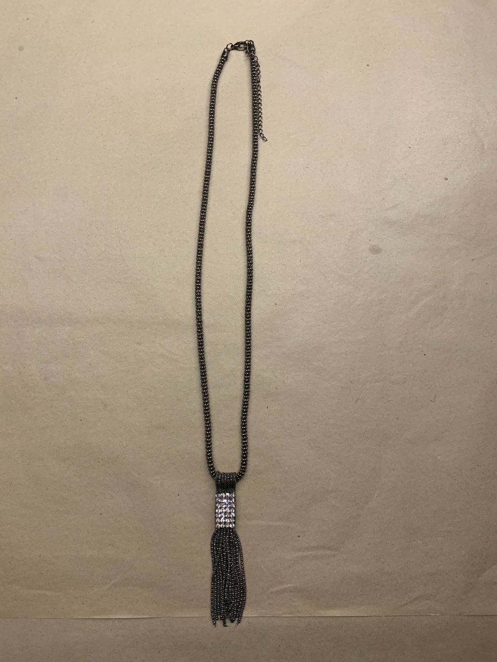 Avant Premiere Robes: Schwarzes Wickelkleid – D'occasion à Chalais par Decoarts.art 3
