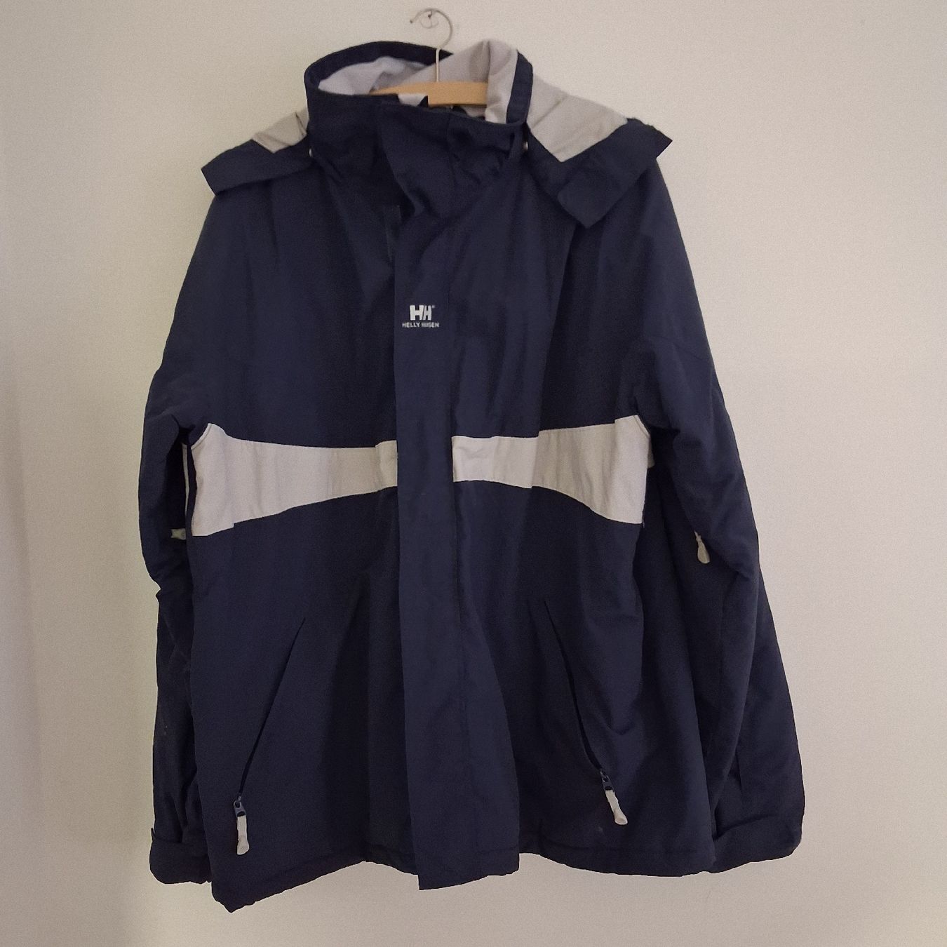 Helly Hansen Giacche: Helly Hansen winter blue jacket XL men – Nuovo (secondo la descrizione) da Wil SG venduto da tre_g2l7 7