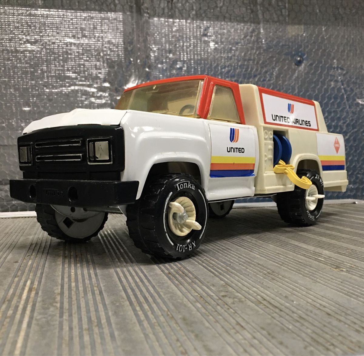 Tonka Giocattoli: TONKA TRUCK     1980                      15cm x 15cm x 40cm – Usato da Schaffhausen venduto da Beatstaeks
