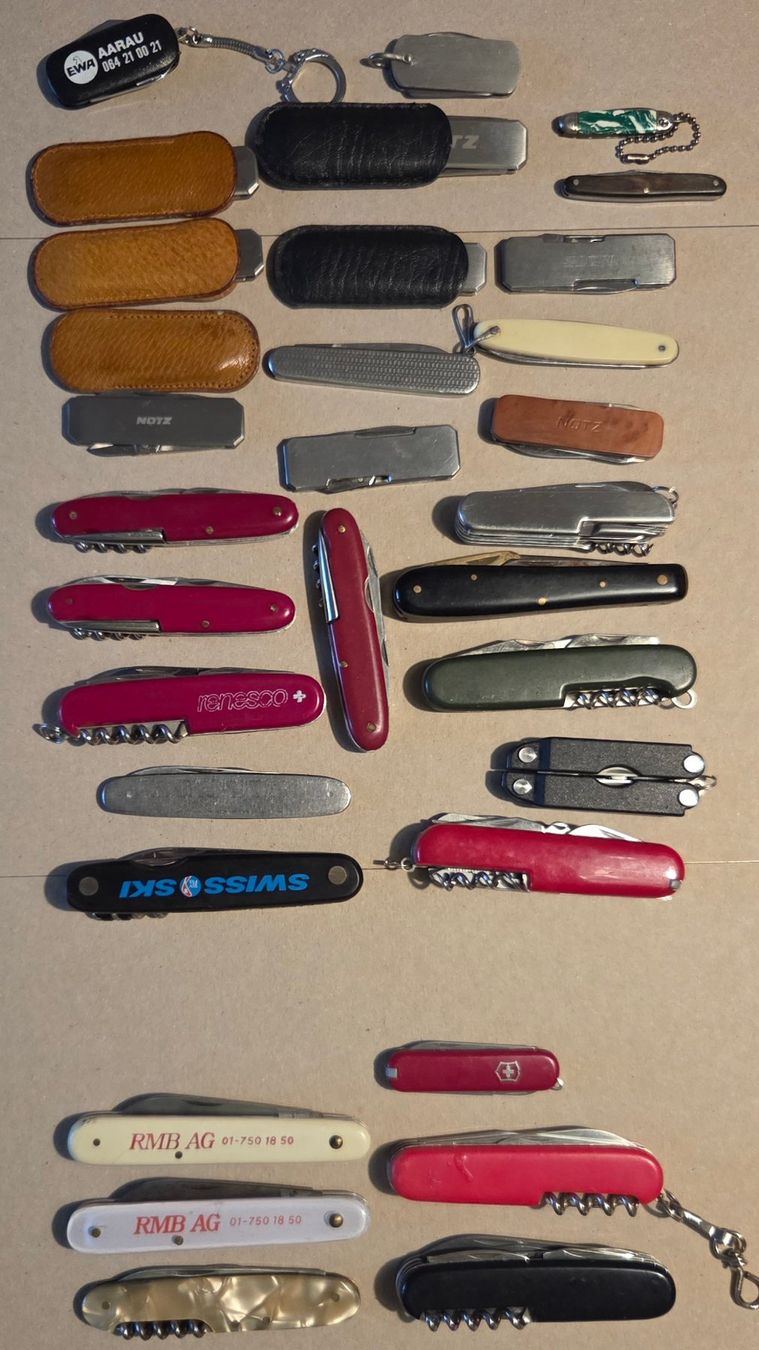 Victorinox Couteaux de poche: Konvolut Diverse Sackmesser – D'occasion à Gossau SG par tenerife11