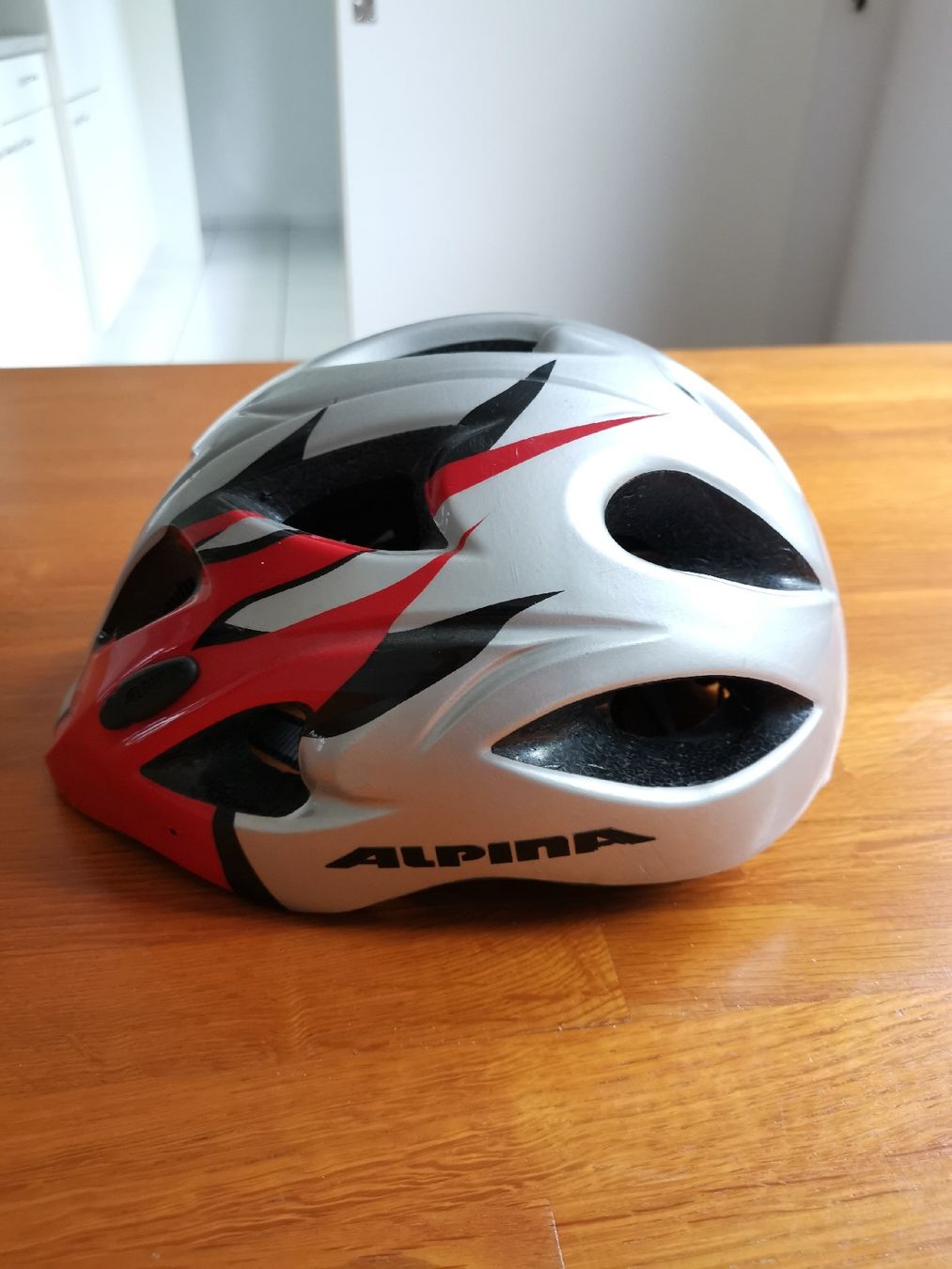Alpina Helme: Velohelm – Gebraucht aus Killwangen von hua_c2df 1
