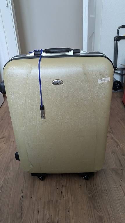 Reisekoffer: Samsonite Schalenkoffer  – Gebraucht aus Breitenbach von ani_tc2l