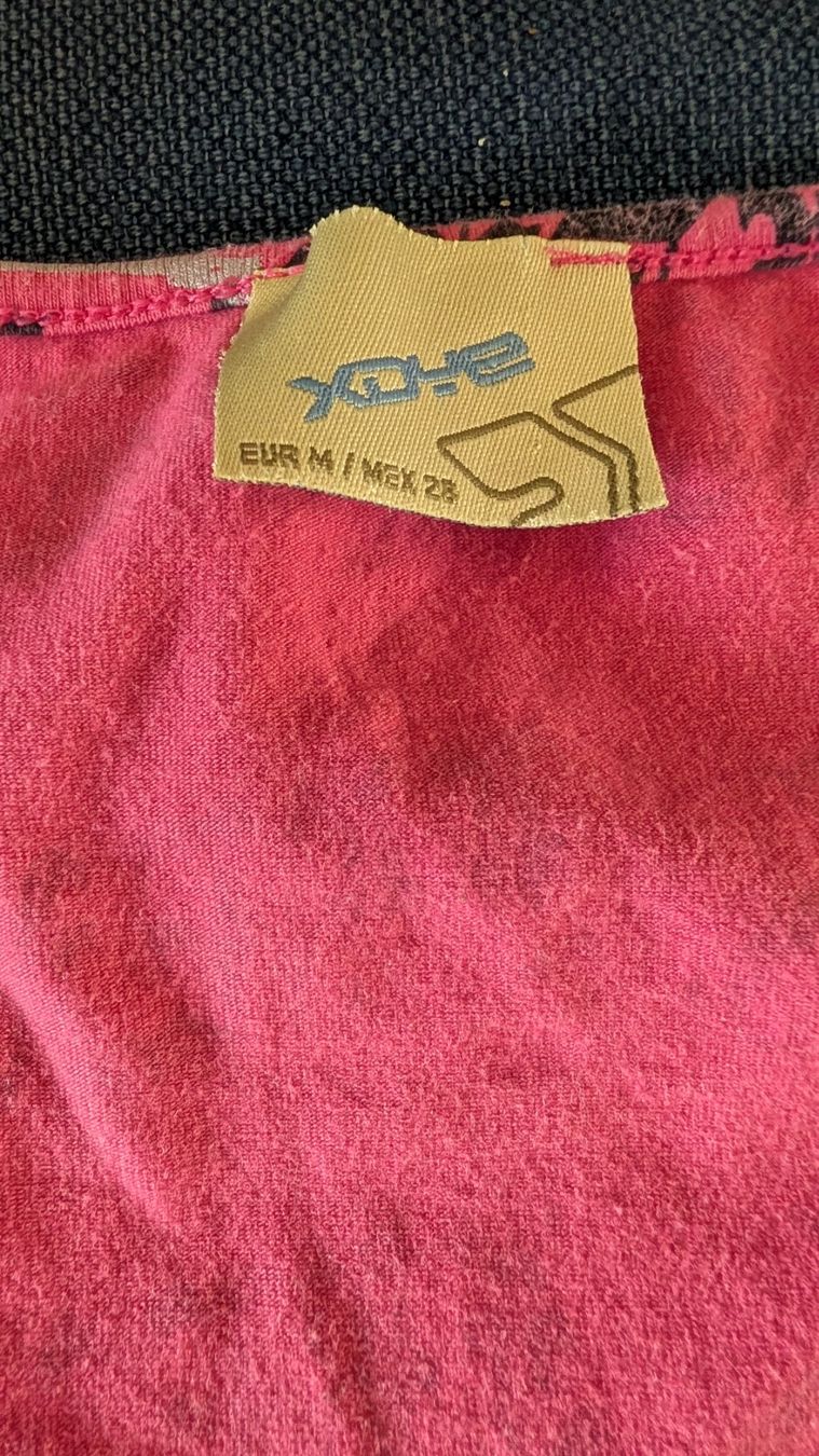 T-shirt: Cool punk tshirt – Usato da Zürich venduto da epopeyaodisea 2