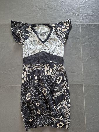Sommerkleid von Desigual Gr. 134/140 