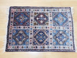 Teppich alter Orientteppich mit speziellen Ornamenten u Farb