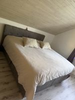 Lit Boxspring Marina 180x200cm avec caisson, très bon état !