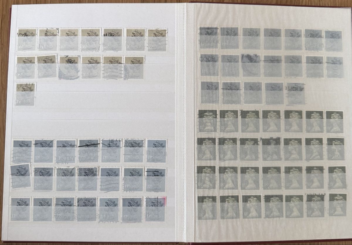Tutti i francobolli: Briefmarkensammlung Grossbritannien – Usato da Niederbipp venduto da Babalinho11 8