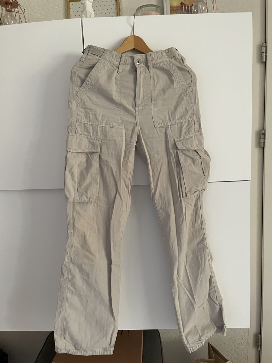 Bershka Pantaloni: Pantalon cargo beige 34 – Nuovo (secondo la descrizione) da Pully venduto da kaba07 2