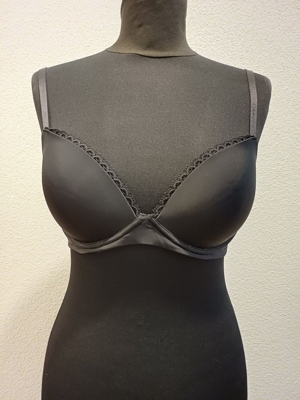 Calvin Klein Altra biancheria intima: BH Calvin Klein – Usato da Winterthur venduto da Smily-_- 3