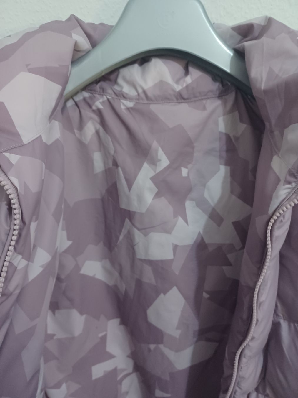 Helly Hansen Manteaux: Manteau Réversible Helly Hansen taille 38 – D'occasion à Genève par VintagePal 2