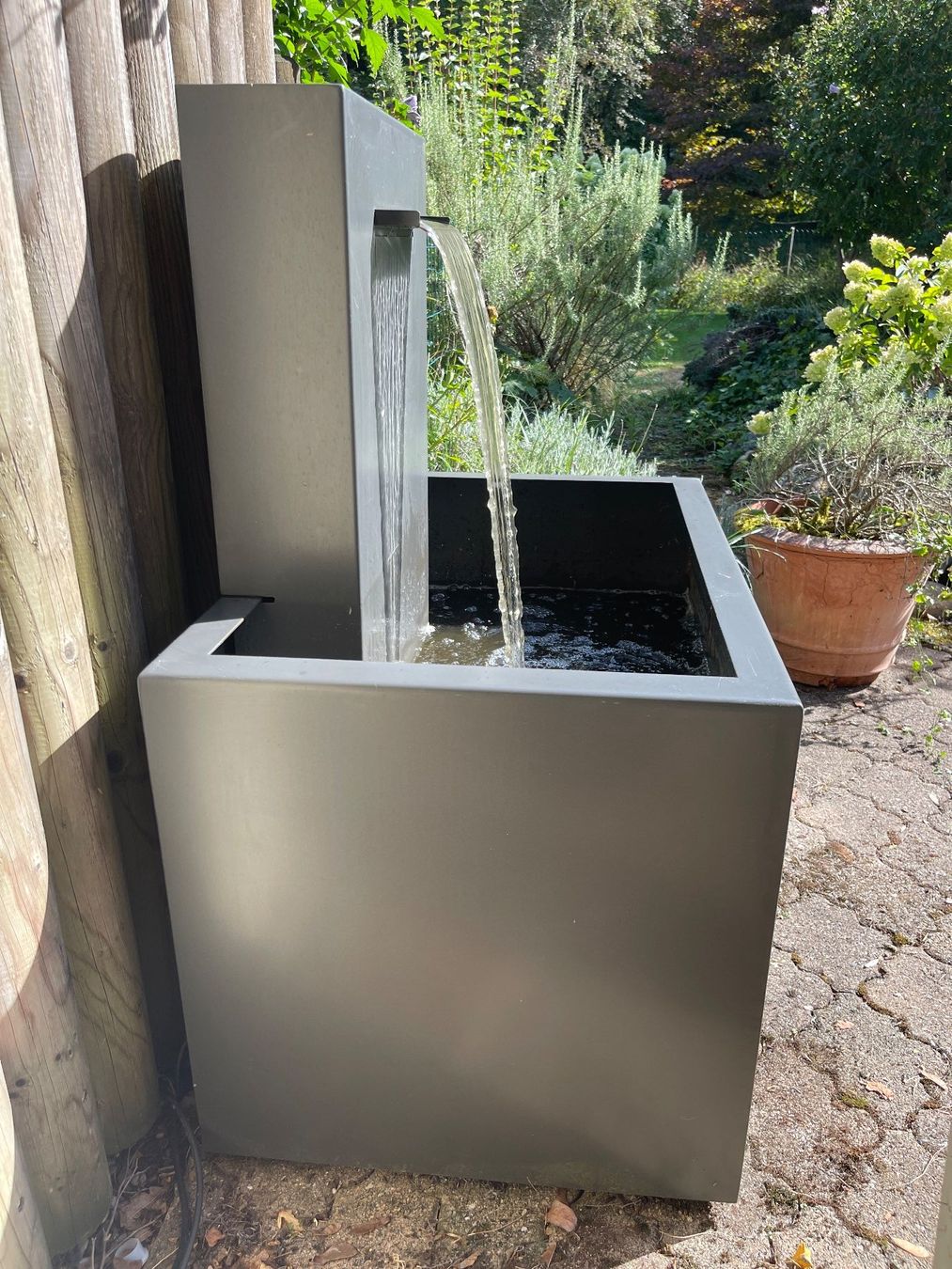 Stagni & Fontane ornamentali: Gartenbrunnen mit Wasserfall – Usato da Dietikon venduto da Martmk 7