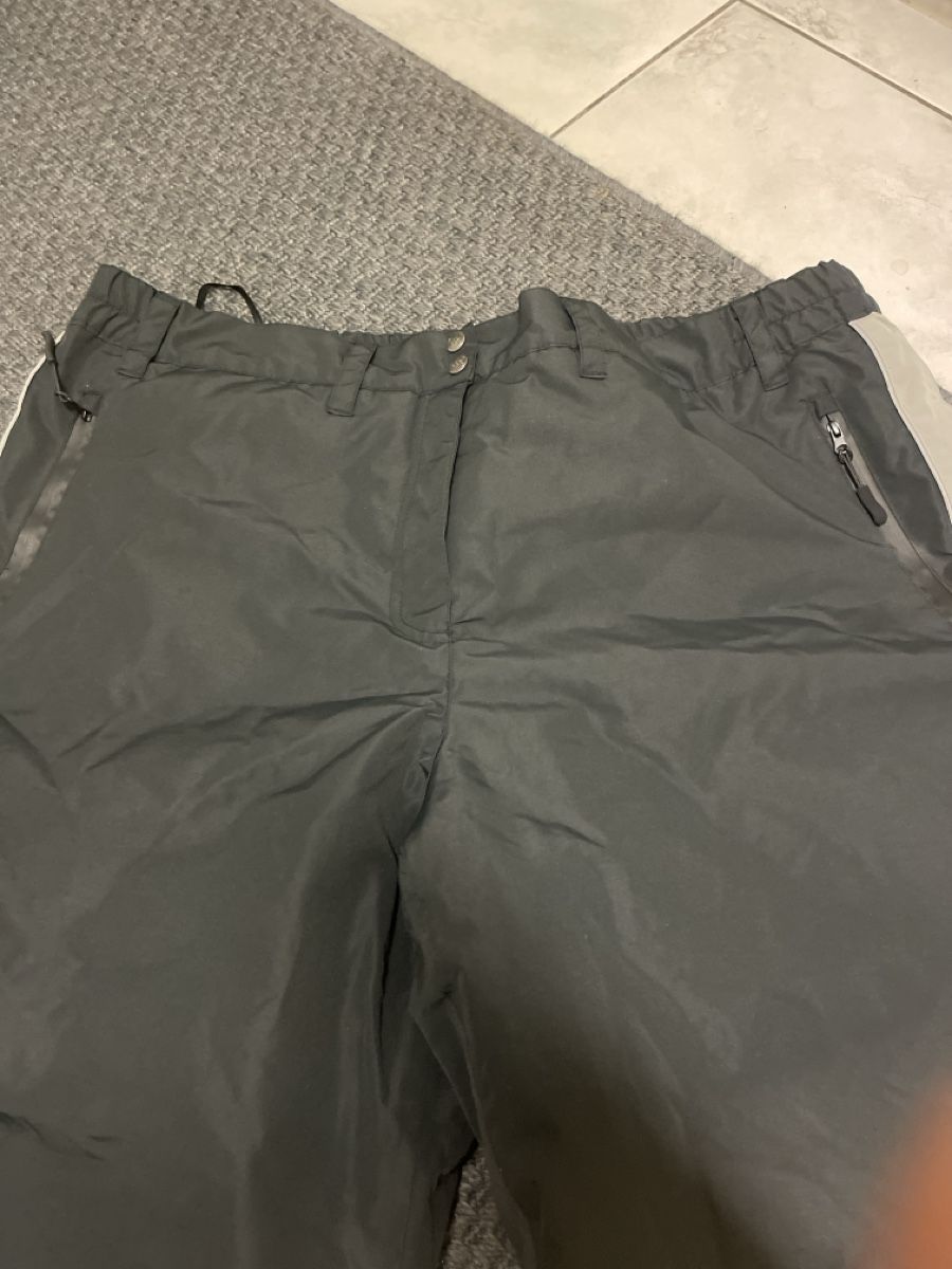 Pantaloni: Bon Prix skihose gr 52 oder xl damen – Usato da Bad Zurzach venduto da Cuore34 1