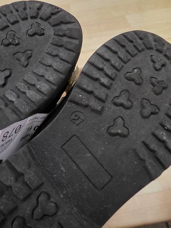 Scarpe per ragazzi: Schuhe – Usato da Birmenstorf AG venduto da JenniferLopetrone 1