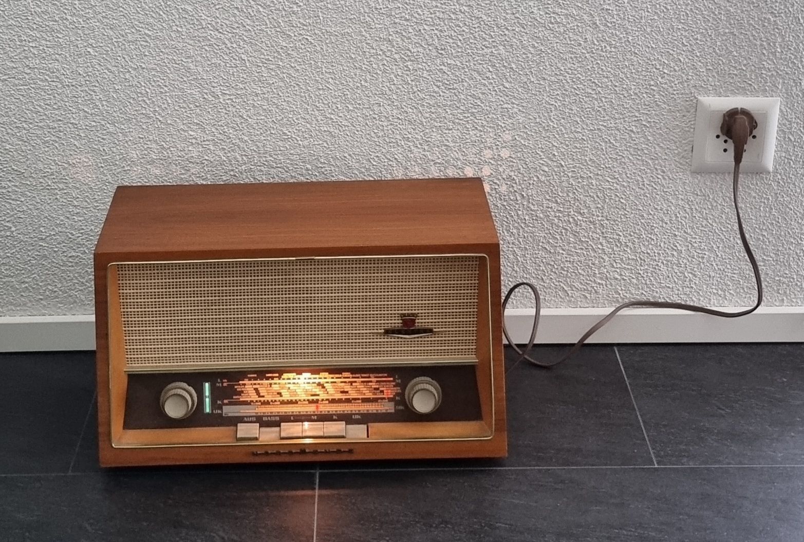 Nordmende Radio: Röhren-Radio/Elektra – Usato da Frauenfeld venduto da Bleeddragon