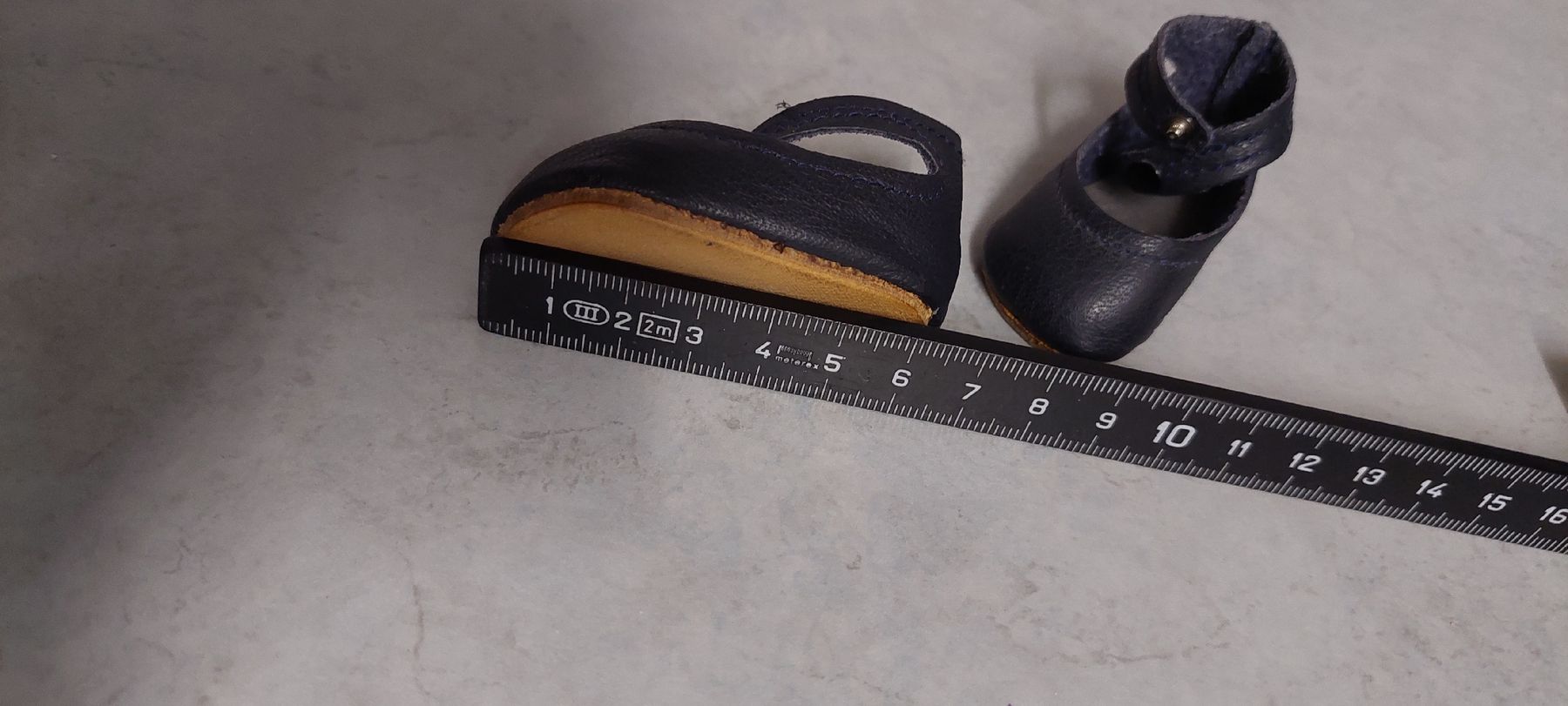 Sasha Morgenthaler Bambole: 5Paar Puppenschuhe  – Usato da Muri AG venduto da nindo1 3