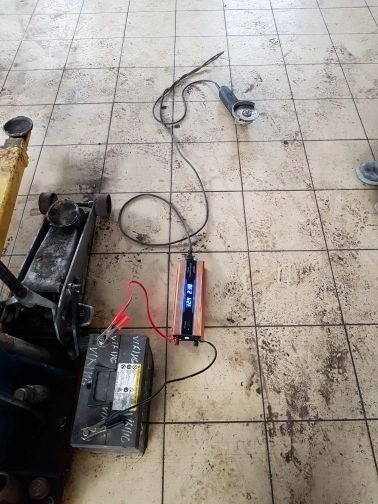 Onduleurs: AUTO Wechselrichter max. 2600 W – Neuf avec emballage d'origine à Winterthur par Neilpryde01 6