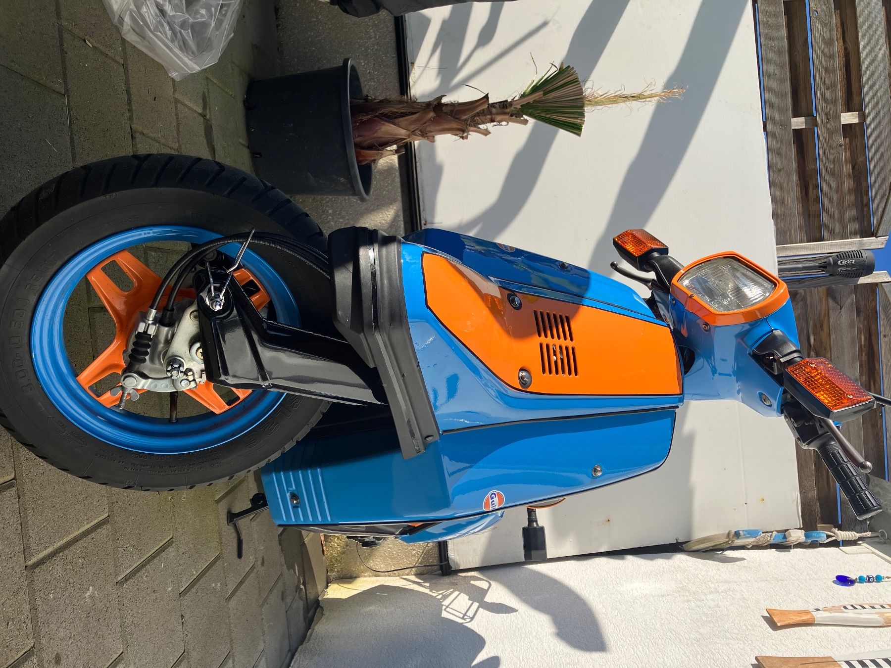 Yamaha Scooter: Retro Roller Yamaha 1985 mit Helm – Nuovo (secondo la descrizione) da Oberglatt ZH venduto da albarpitsch 9