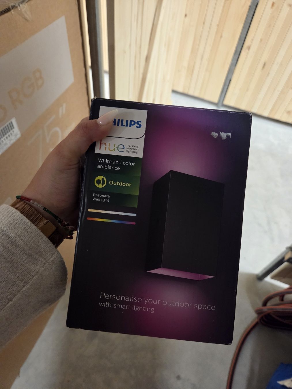 Philips Lampen: Phillips Hue Aussenleuchte – Neu und originalverpackt aus Untervaz von lara061