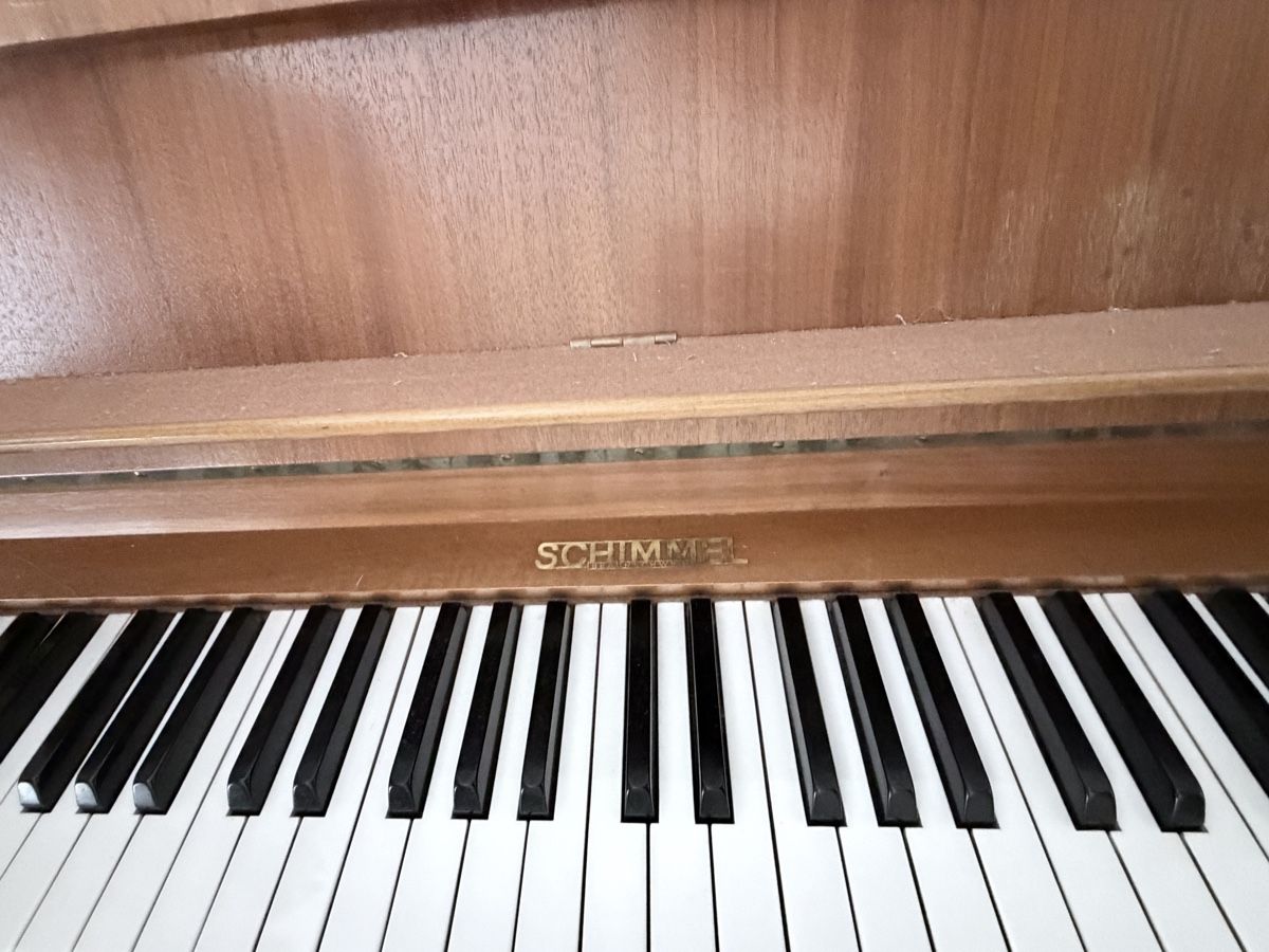 Strumenti musicali: Klavier Schimmel mit Hocker – Usato da Rubigen venduto da Dunjaa 2