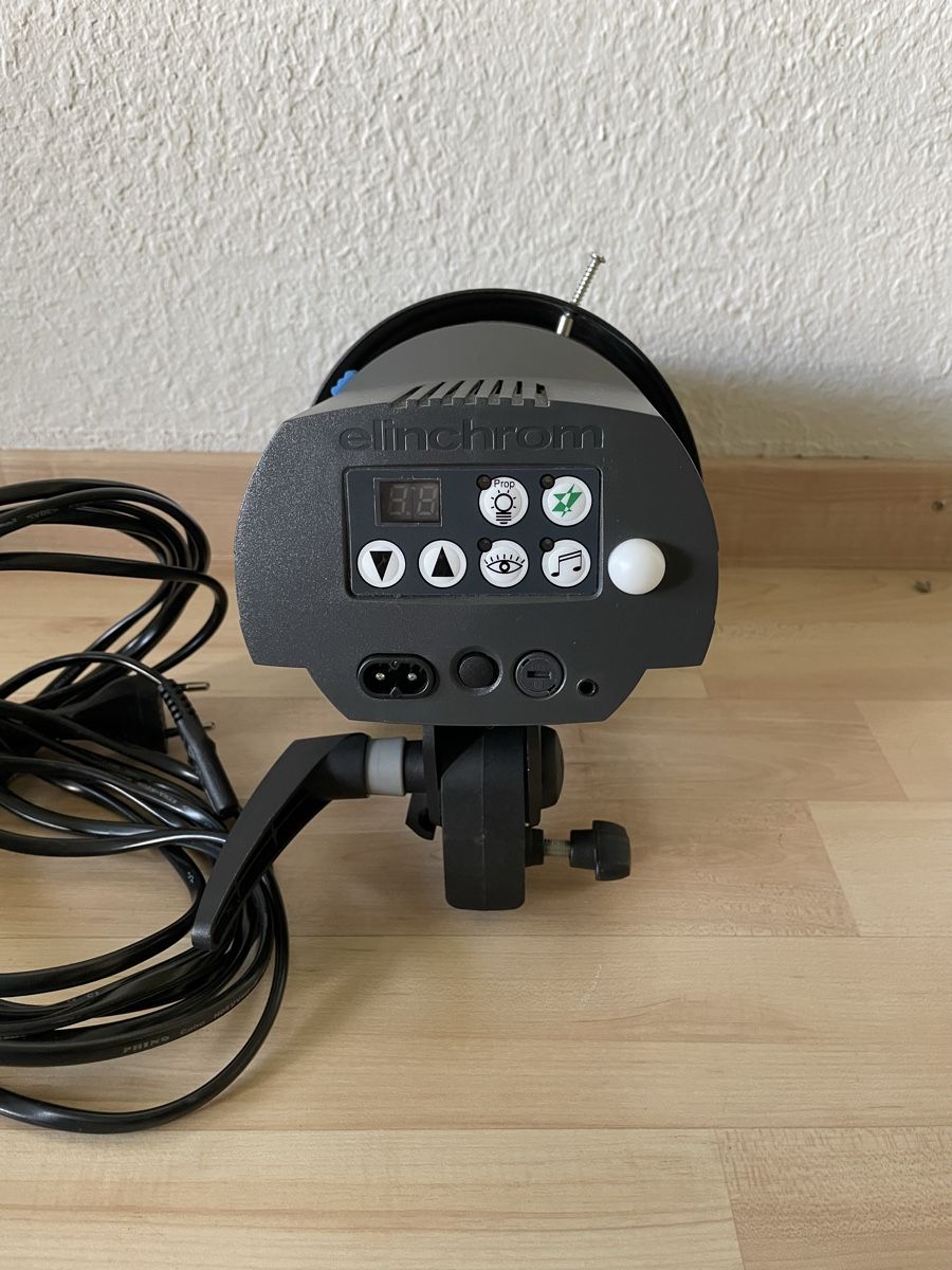 Elinchrom Blitze: Elinchrom Lampe D-Lite RX one – Gebraucht aus Richterswil von __Sheila_97 2