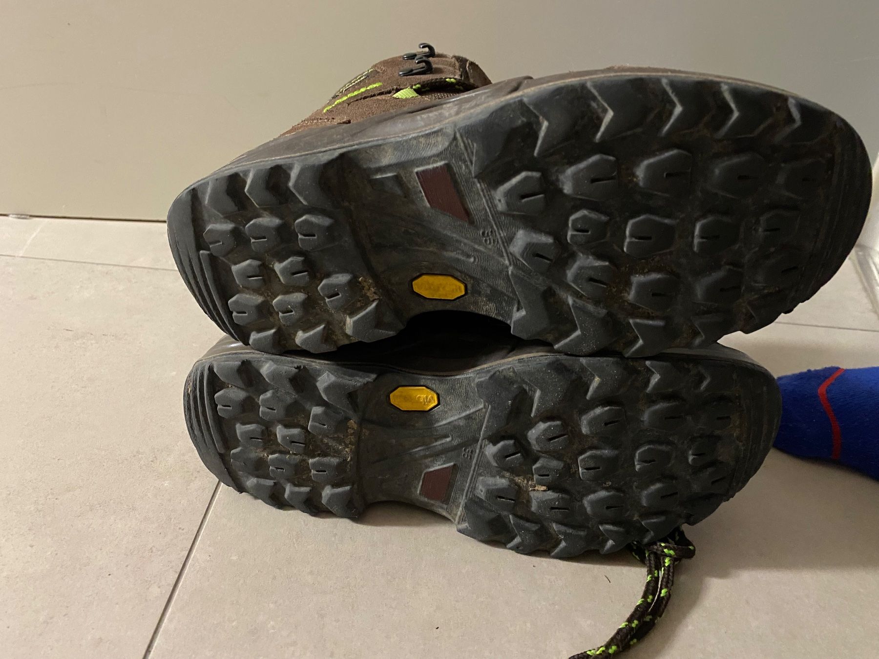Lowa Scarpe da uomo: Lowa wandern Schuhe Gr 36 – Usato da Birrwil venduto da Bendegriz 3