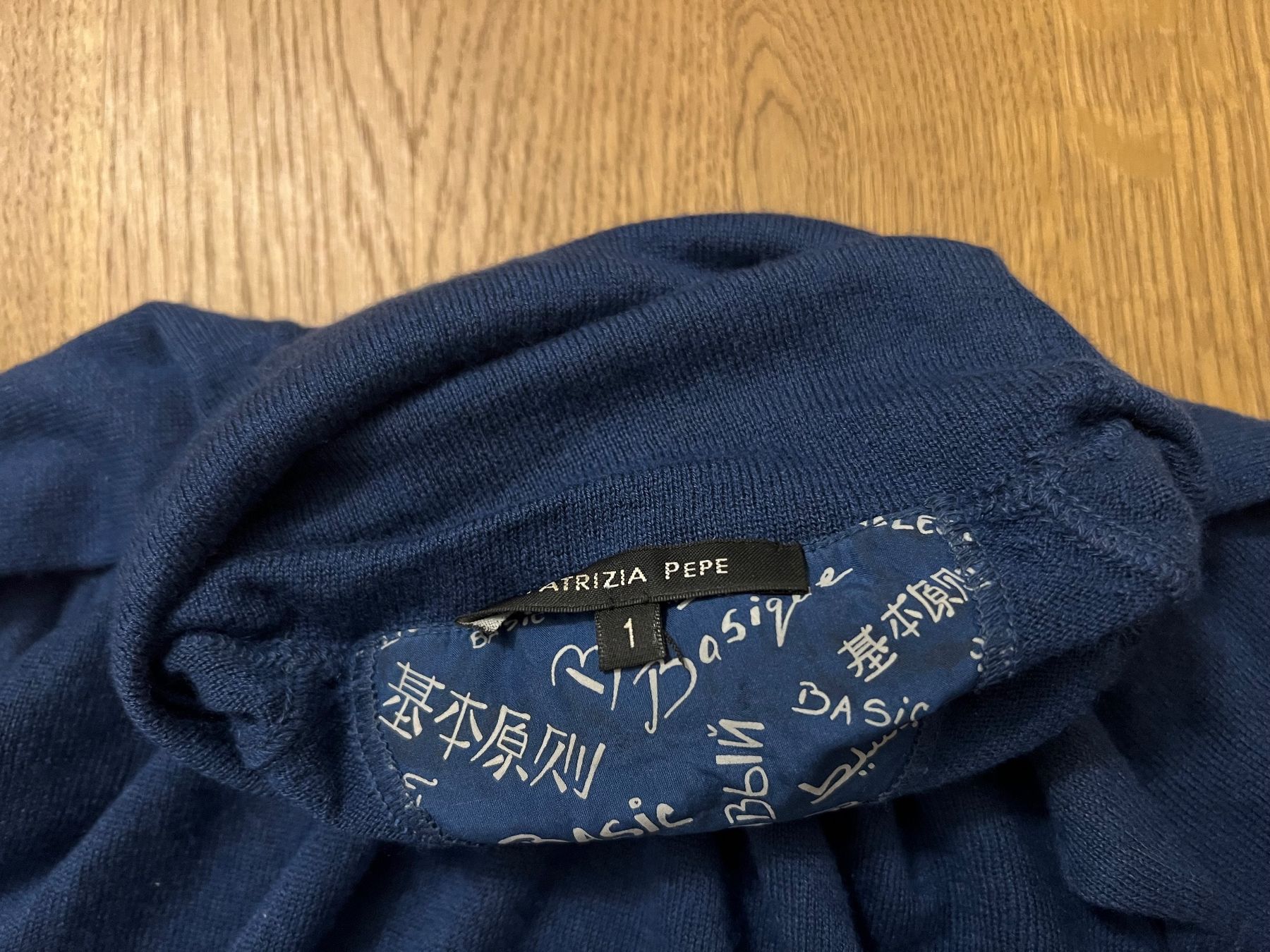 Patrizia Pepe Maglioni & Felpe: Patrizia Pepe Cashmere Silk Rollkragen Pullover XS – Usato da Ebmatingen venduto da dartim 1