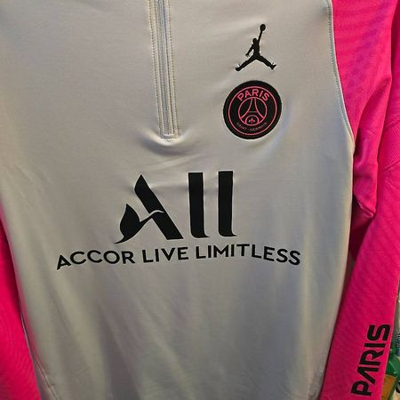 Paris Saint-GermainTrainingsshirt Strike Jordan Pink Schwarz