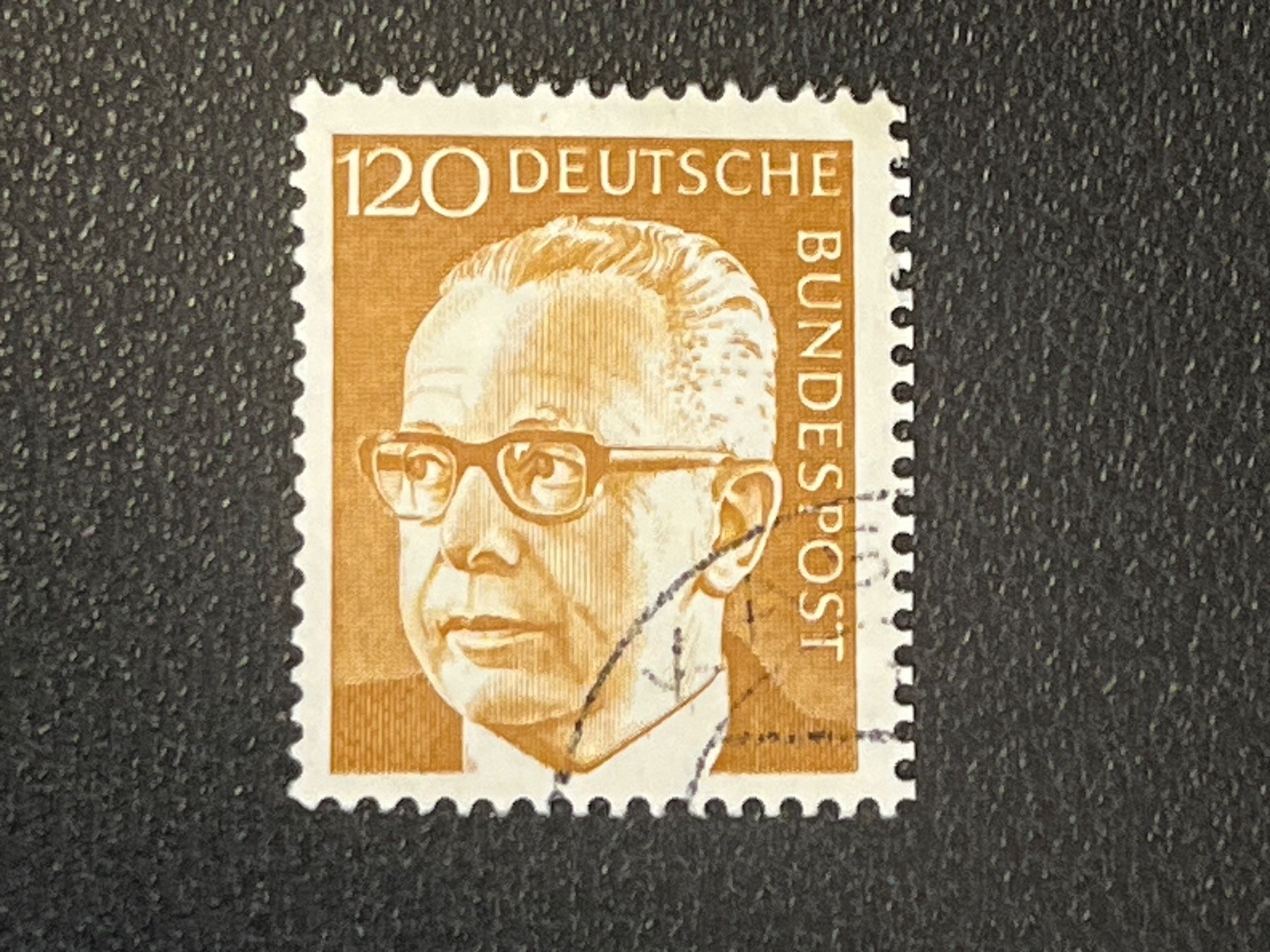 Tutti i francobolli: Deutschland Briefmarke – Usato da Chiasso venduto da AzenYa