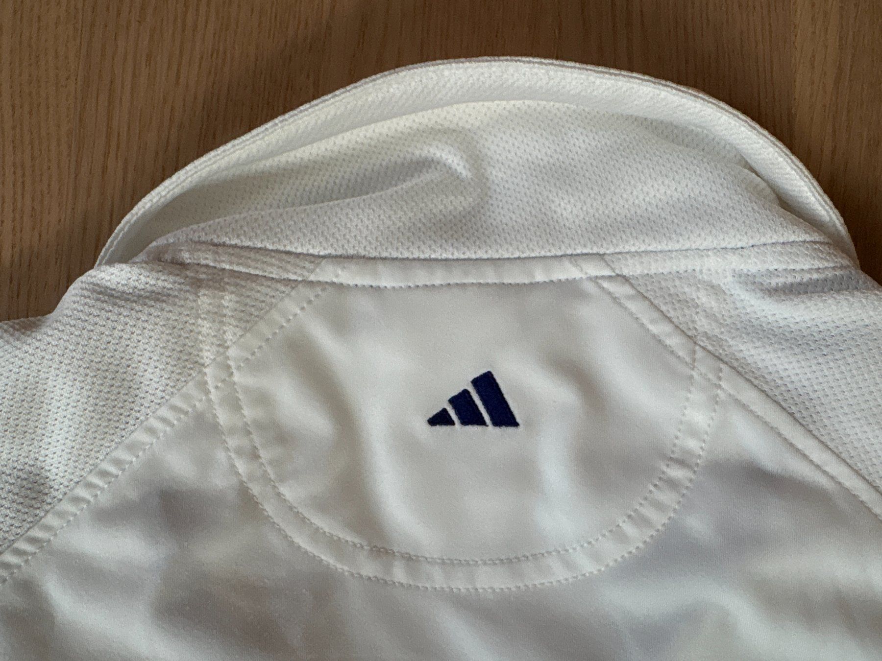Adidas Canottiere & Pantaloni: Adidas Tennispolo / Sporttrikot – Usato da Elgg venduto da Jo_Naj 4