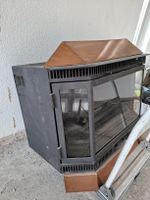 Eck-Kamin / Kamineinsatz mit kupferfarbener Verkleidung