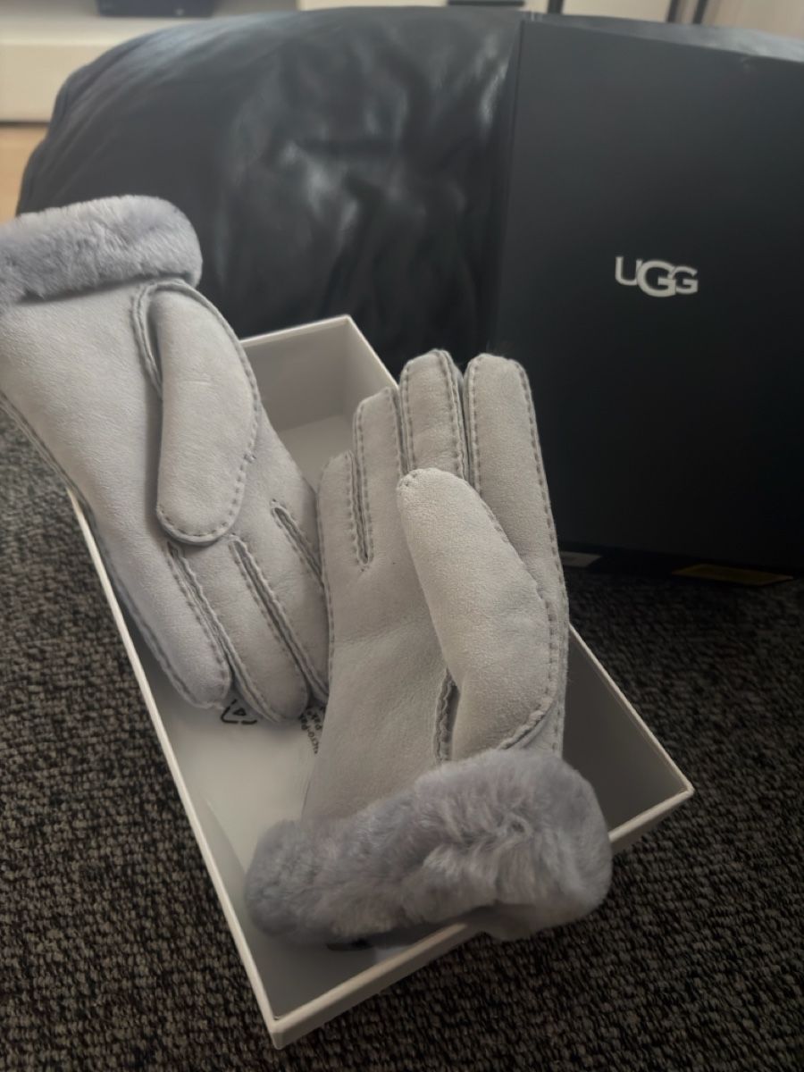 Ugg Guanti & manicotti: Ugg Handschuhe L – Nuovo e nell'imballaggio originale da Jona venduto da nik_bdd9 3