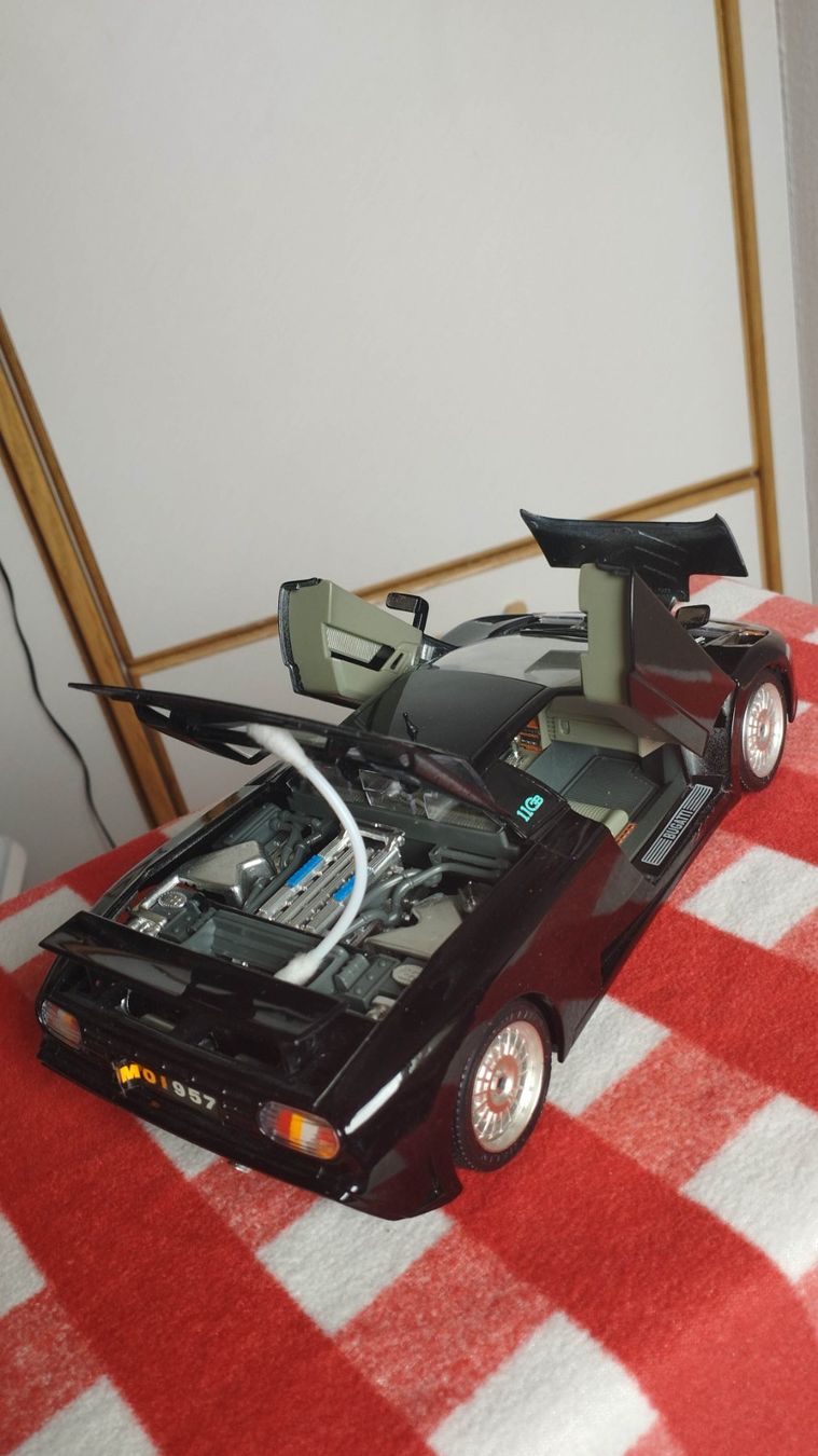 Bburago Modellini d'auto: Bugatti EB110 – Usato da Chur venduto da oriori 3