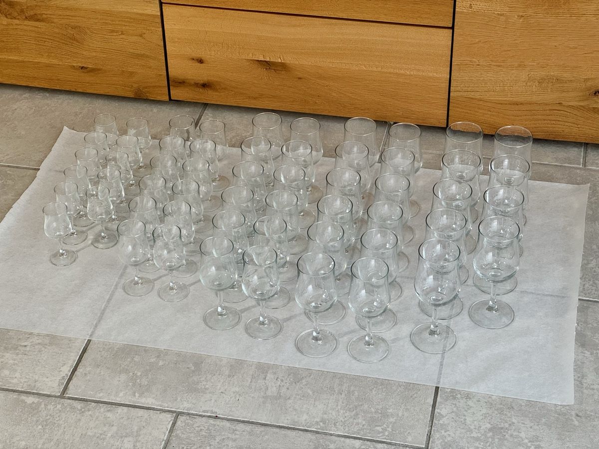 Bicchieri: Gläser-Set mit 56 Gläsern in 5 Grössen – Usato da Aesch ZH venduto da schimauscha 3