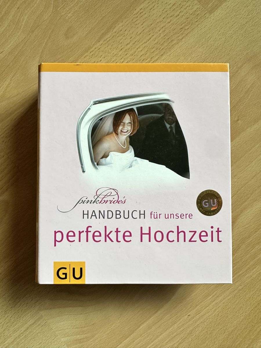 Libri: Handbuch - Perfekte Hochzeit – Usato da Bäch SZ venduto da MonaBe