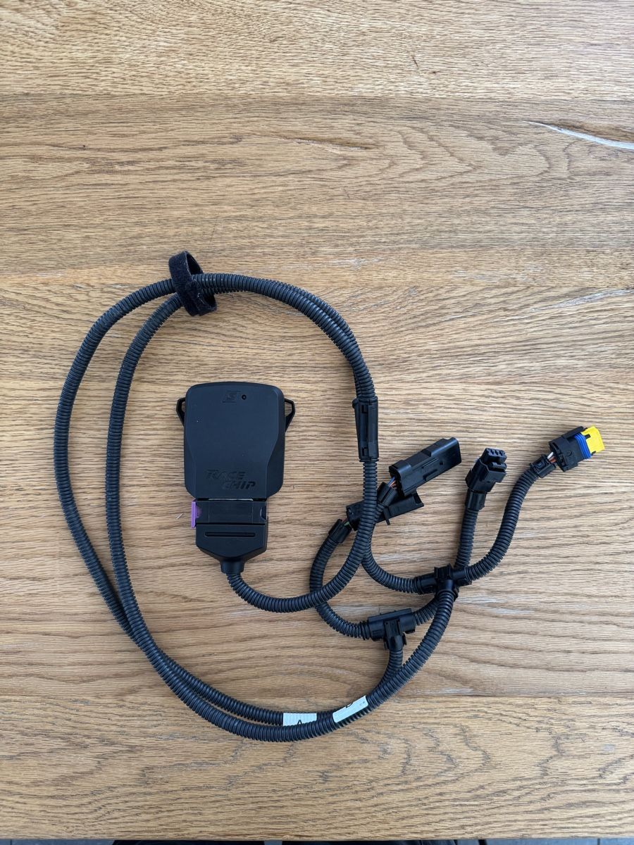 Ford Alle Autoersatzteile: Race Chip Ford Kuga – Gebraucht aus Wallenbuch von Wyysel