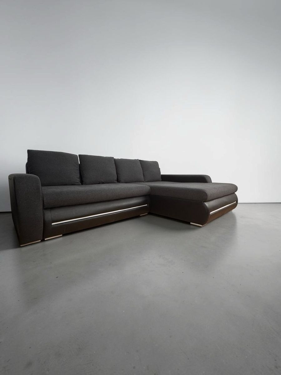 Divani: Schwarzes Ecksofa mit Schlaffunktion und Stauraum – Usato da Bachenbülach venduto da Sofalab.swiss 2