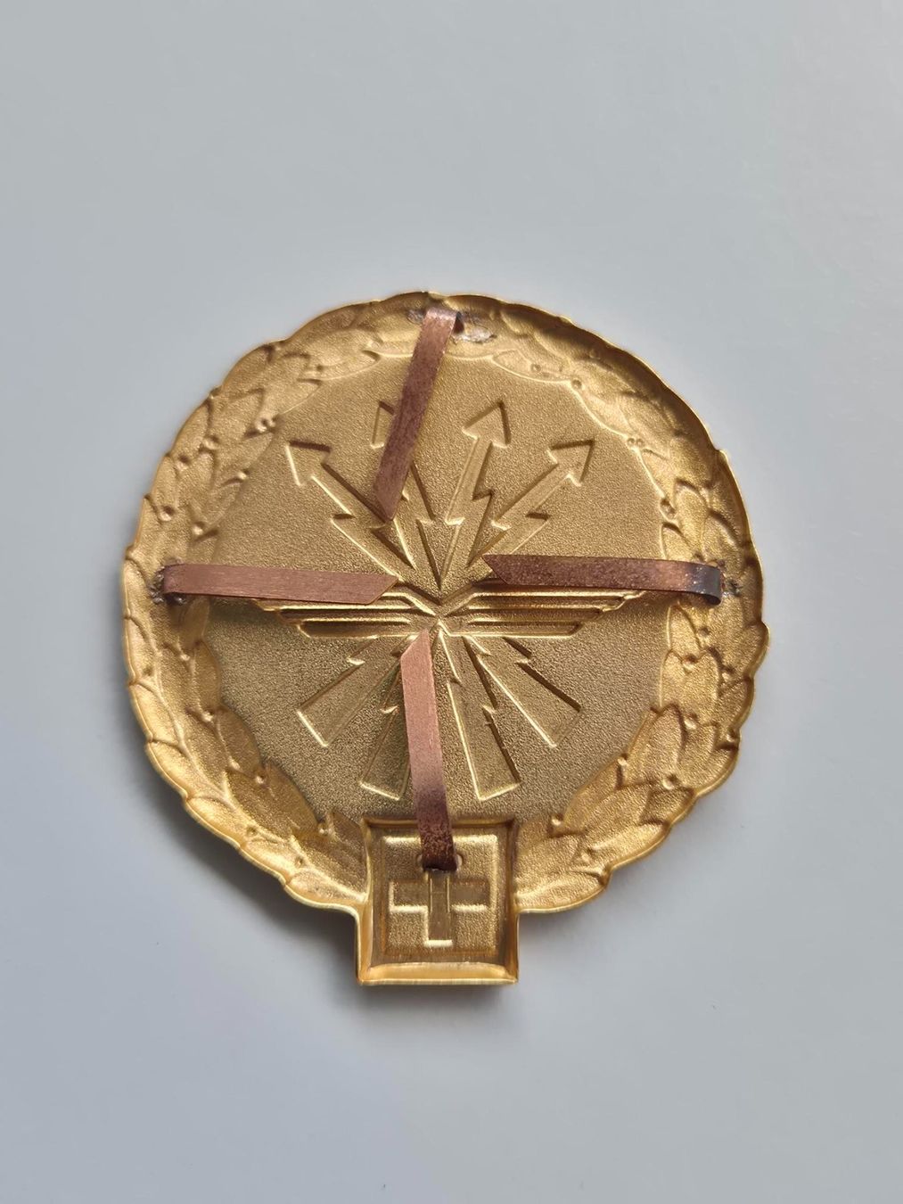 Schweizer Armee Placchette & Badge: Lehrverband Führungsunterstützung LVb FU 30 Béretemblem – Nuovo (secondo la descrizione) da Rüti ZH venduto da pep_l9zp 1