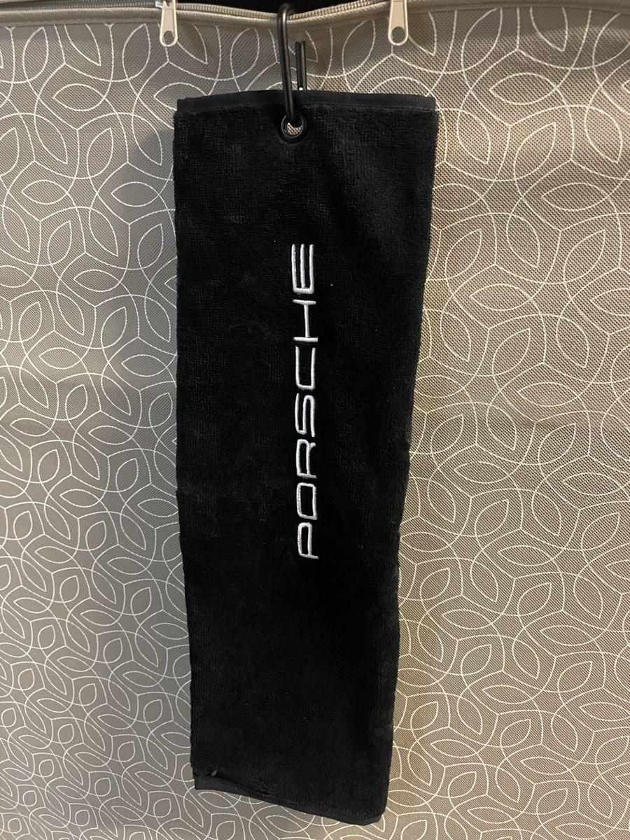 Porsche Mazze & Set: Porsche Golf Towel   ( tri-fold ) - 2x Available – Nuovo e nell'imballaggio originale da Zürich venduto da Paolik