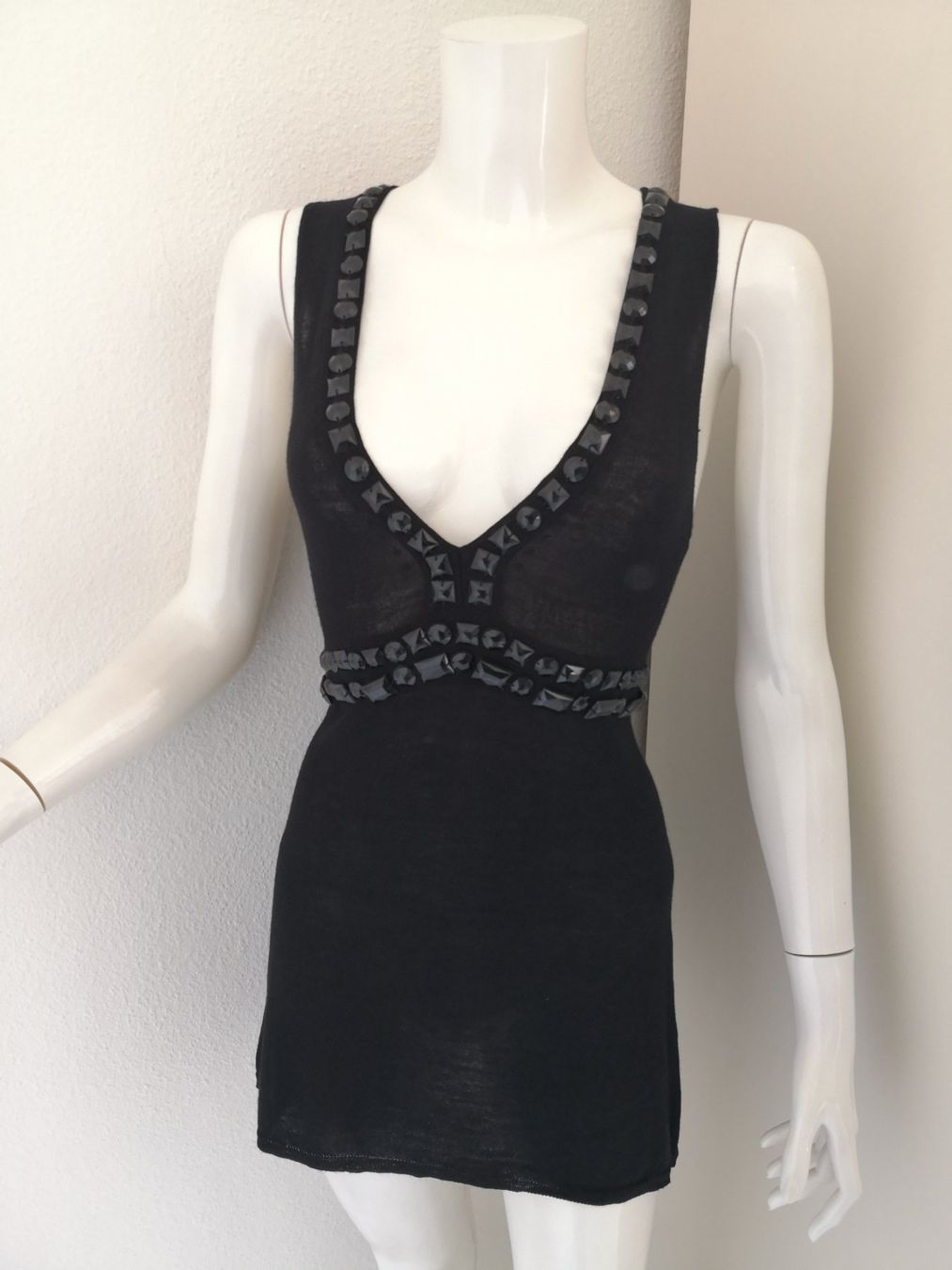 Mango Top: 🤩MANGO SUIT STRICK-TOP SCHWARZ MIT STEINEN – Nuovo (secondo la descrizione) da Olten venduto da Naja-Twins-Twins 1