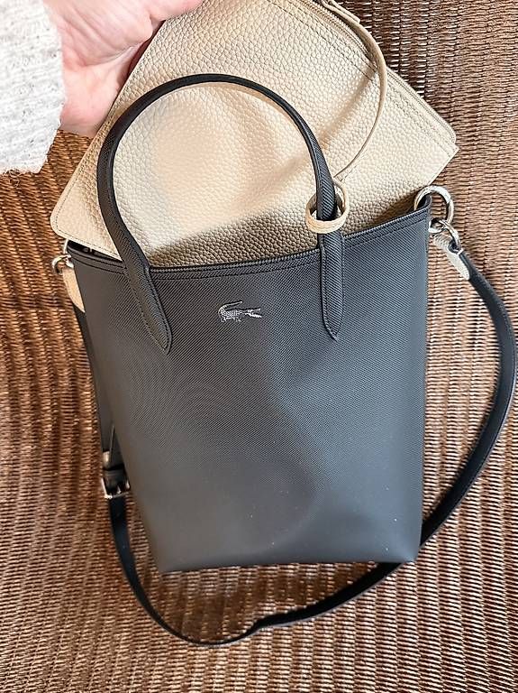 Lacoste Borse da donna: Lacoste Handtasche Umhängetasche – Usato da Steffisburg venduto da Artschipa 2