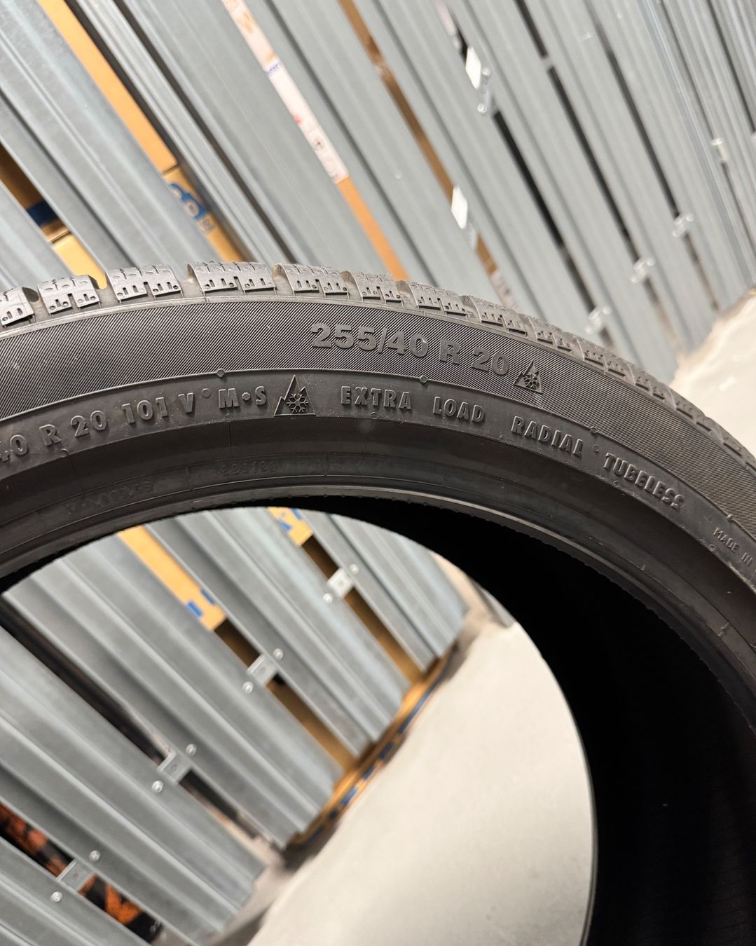 Continental Pneus & Kompletträder: 255/40 R20 Neu Continental Winter – Neu (gemäss Beschreibung) aus Zürich von tBBBBBBBBB 3