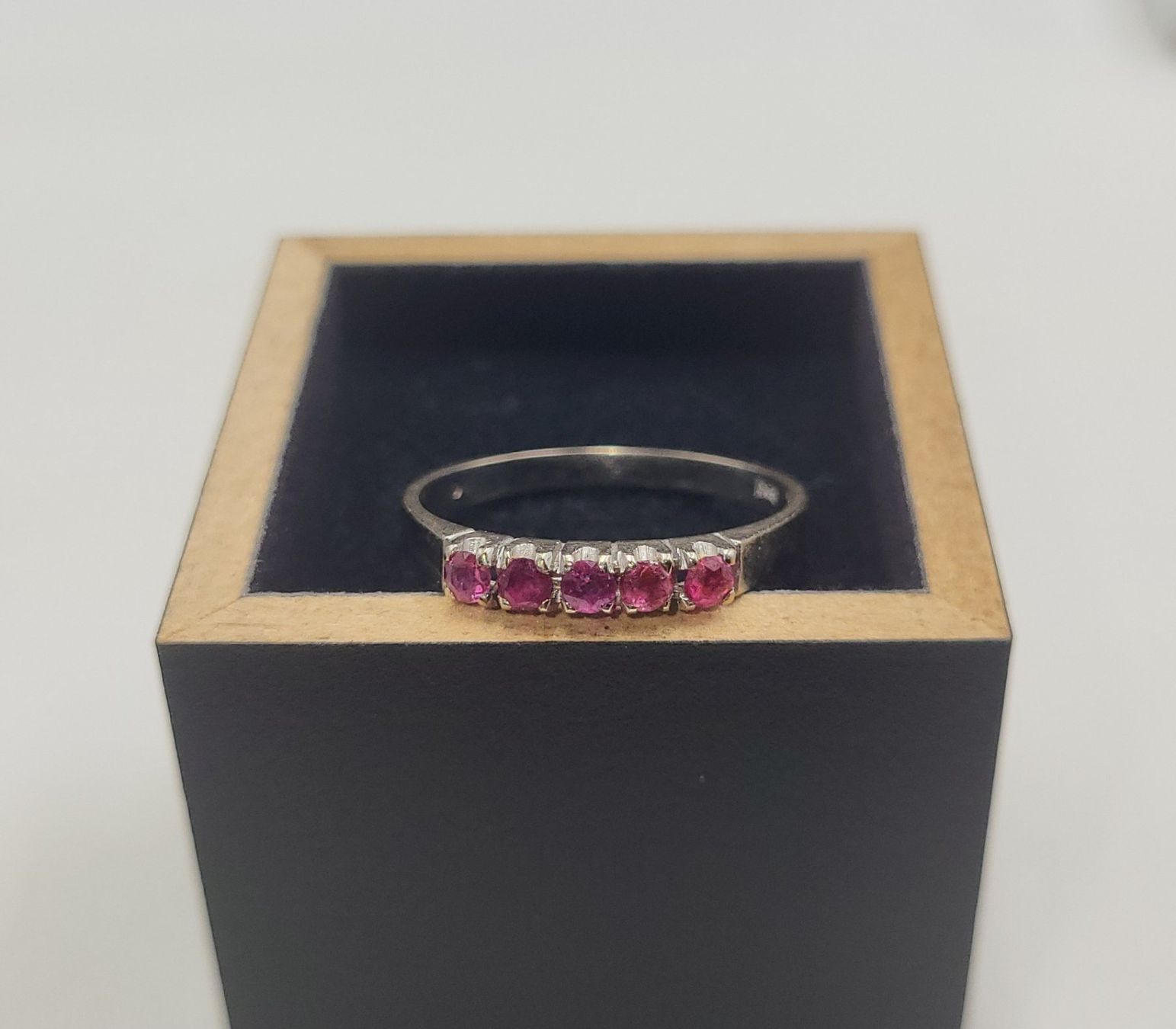 Anelli: 585 Weiss Gold Ring Mit Rubine – Usato da Wald ZH venduto da Dasilver 4