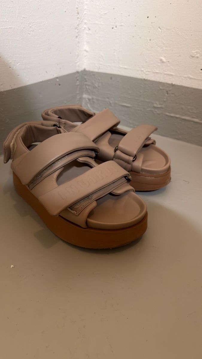 Inuikii Damenschuhe: Inuikii 38 – Gebraucht aus Zürich von _themutschget_