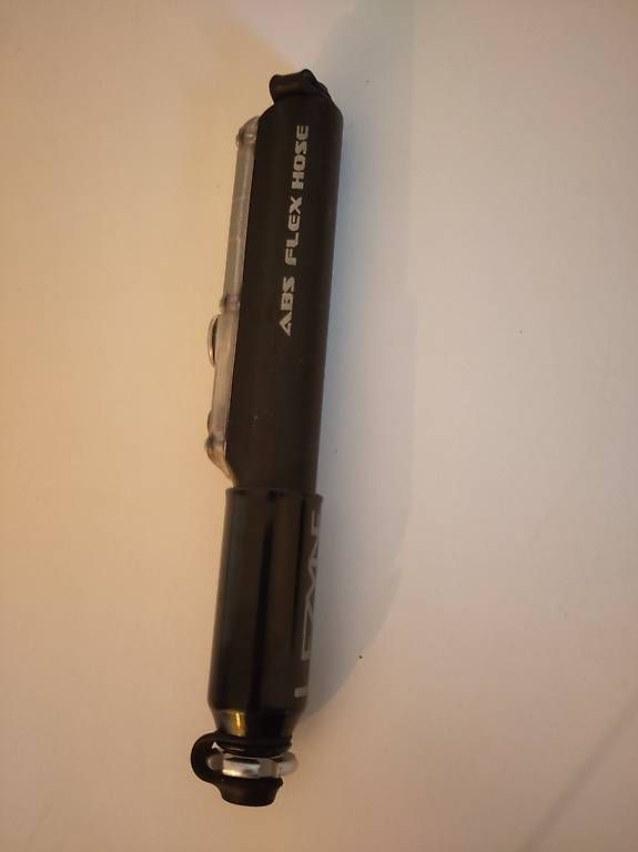 Pompe: Minipumpe mit digitalem Manometer – Usato da Winterthur venduto da Lisa123456789 4