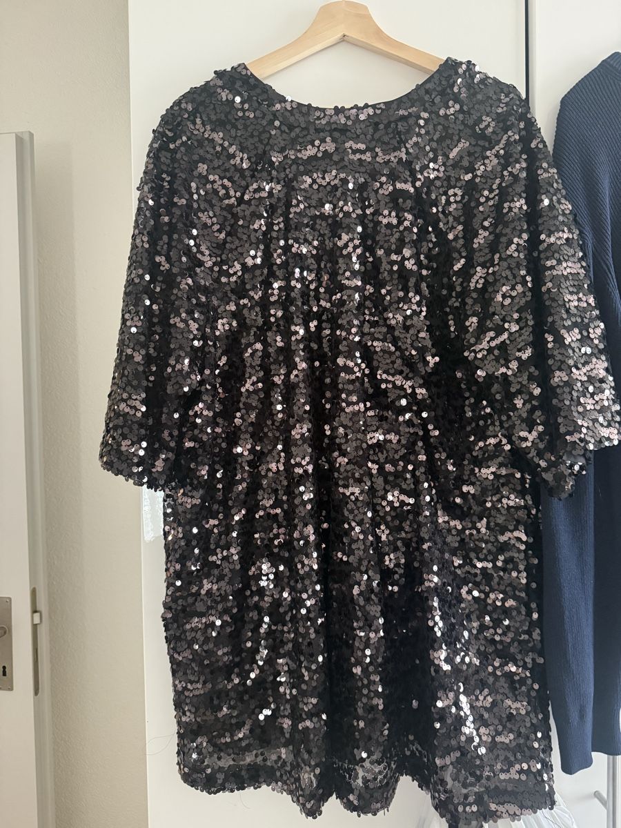 H&M Vestiti: Pailletten Kleid Midi – Usato da Dällikon venduto da vis_cvd5 1