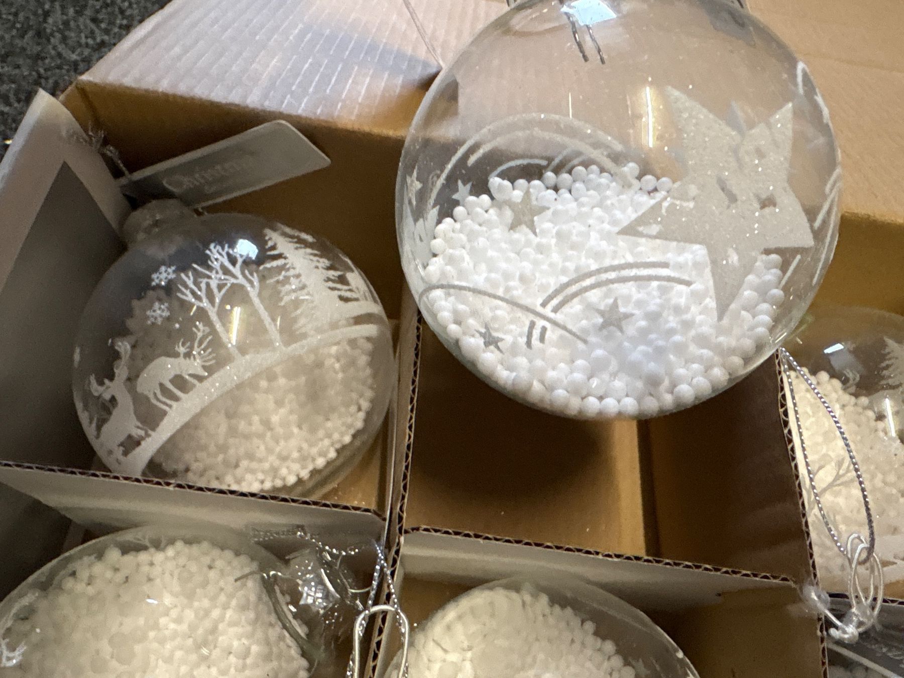 Toutes les décorations: 12 Weihnachtskugeln – Neuf avec emballage d'origine à Aarwangen par kah_79t5 1